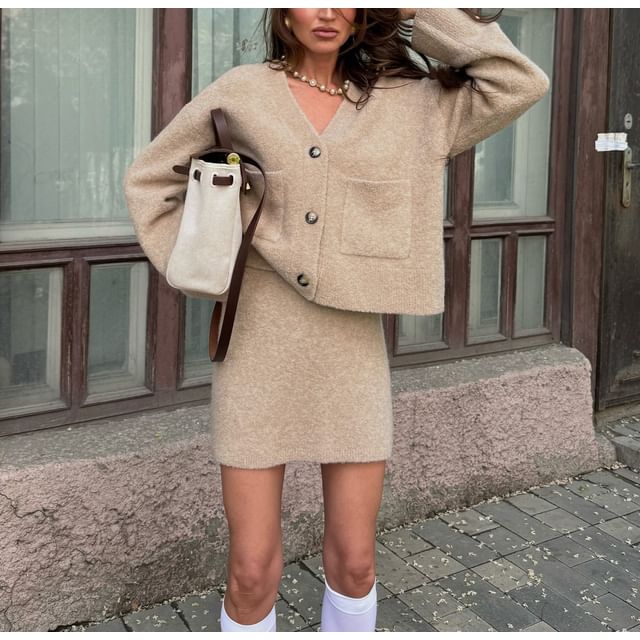 Loose-Fit V-Neck Long Sleeve Cardigan with High-Waisted Knit Mini Skirt