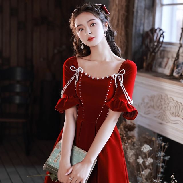 Short-Sleeve Square Neck Faux Pearl Velvet Midi A-Line Evening Dress