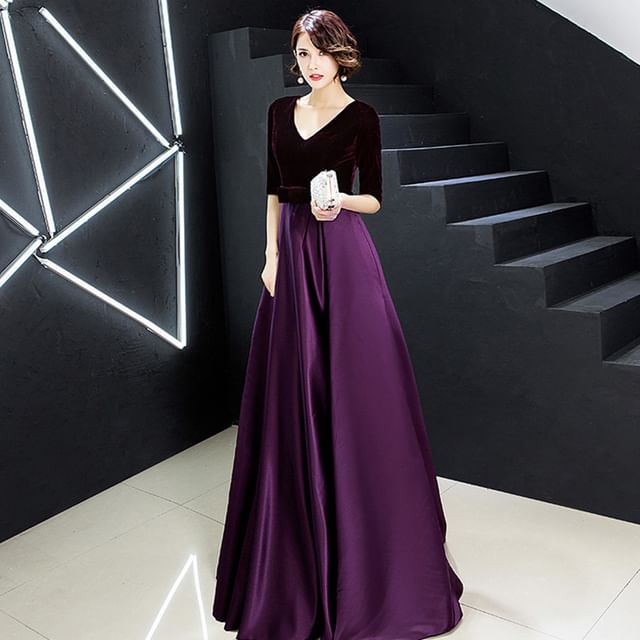 Velvet Evening V-Neck Short-Sleeve Gown A-Line Plain
