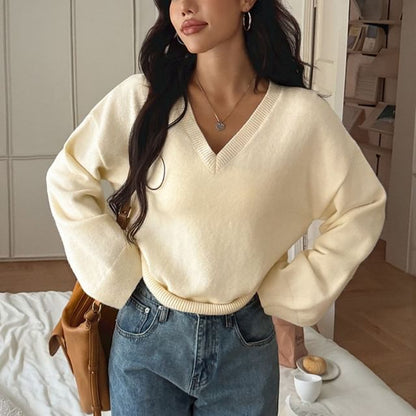 Plain Loose Fit V-Neck Extended Sleeve Knit Tee