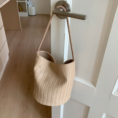 Woven Bucket Shoulder Bag