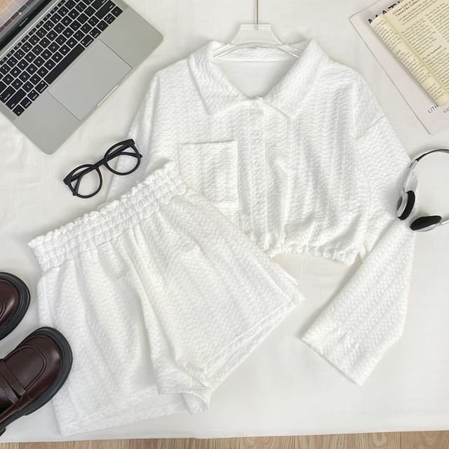 Matching Set: Buttoned Collar Crop Blouse & High-Rise Solid Shorts