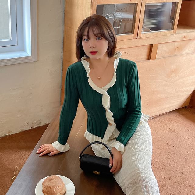 Plus Size Long-Sleeve V-Neck Contrast Ruffle Trim Button Ribbed Knit Top