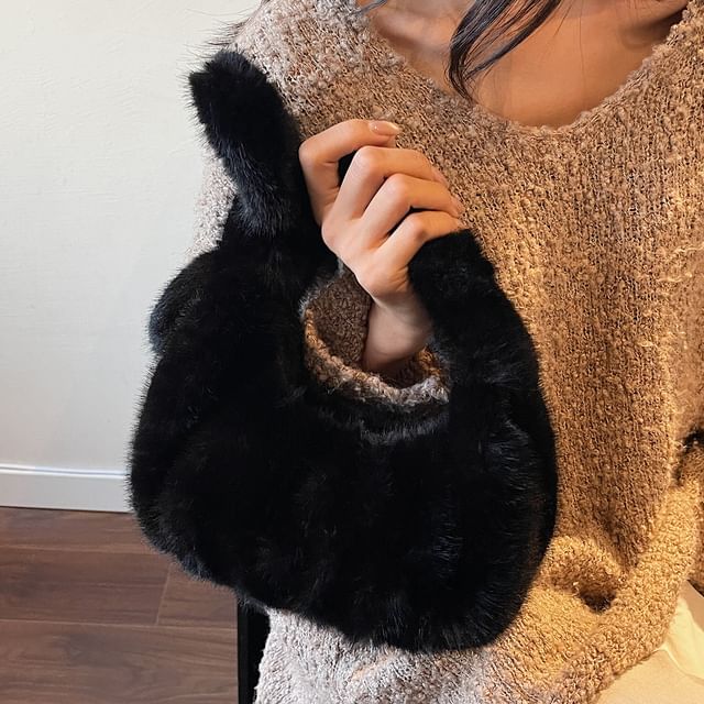 Plain Fluffy Shoulder Bag