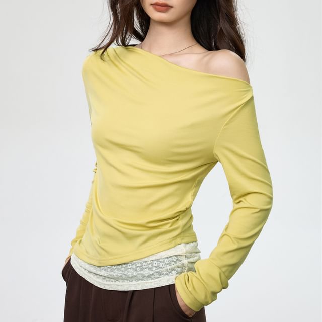 Asymmetric Lace Panel Off Shoulder Slim Tee