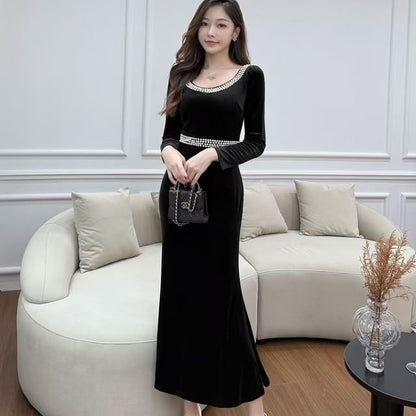 Long Sleeve Scoop Neck Plain Faux Pearl Beaded Velvet Maxi Trumpet Cocktail Dress