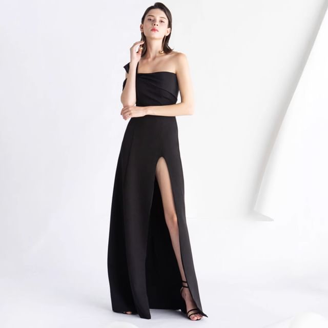 Sleeveless One-Shoulder Plain Slit A-Line Evening Gown