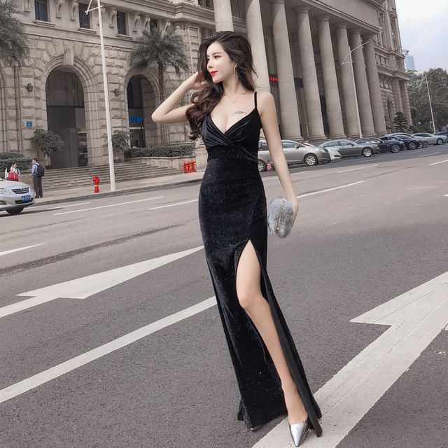 Spaghetti Strap V-Neck Glitter Slit Velvet Sheath Evening Dress