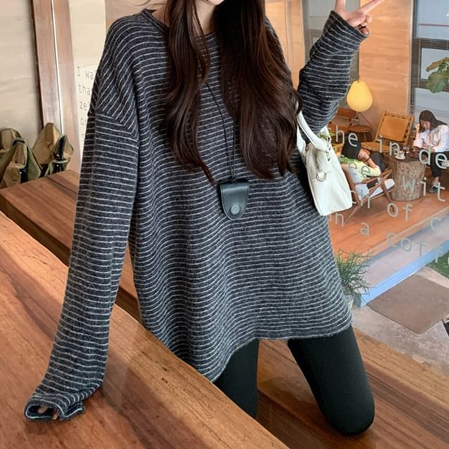 Striped Crewneck Extended Sleeve Tee