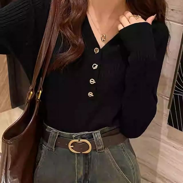 Ribbed Knit Toggle V-Neck Extended Sleeve Sweater