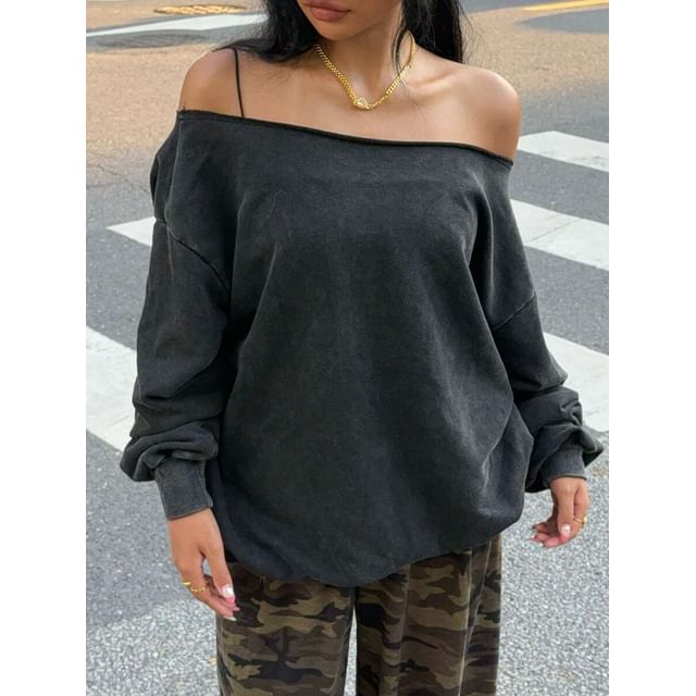 Off-Shoulder Plain Loose Fit Extended Sleeve Sweatshirt