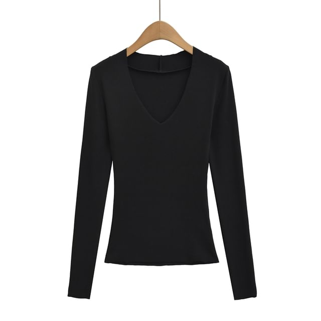 Slim-Fit Tee with V-Cut Neckline and Extended Sleeves