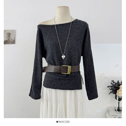 Boat-Neck Loose-Fit Knit Top with Long Sleeves