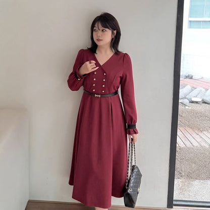 Plus Size Long-Sleeve V-Neck Contrast Trim Double-Breasted Midi A-Line Dress / Belt