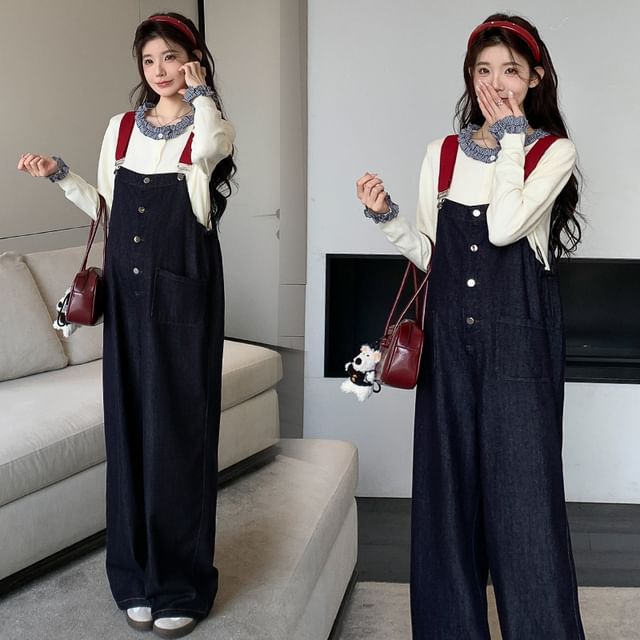 Maternity Set: Ruffled Round-Neck Top with Wide-Leg Jumper Jeans