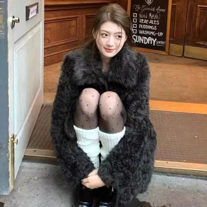 Faux Fur Collared Buttoned Coat