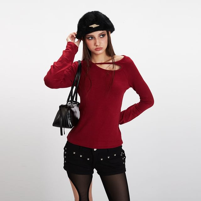 Cut-Out Detail Slim Tee with Long Sleeves