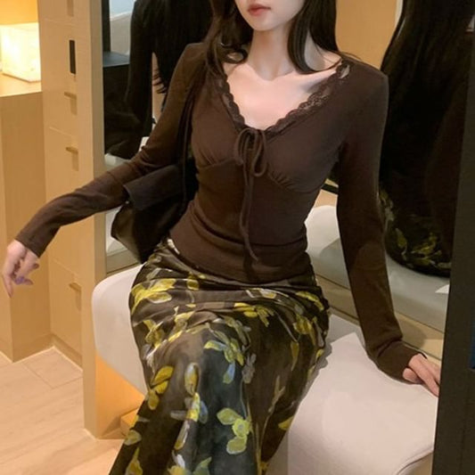 Lace Trimmed V-Neck Solid Long Sleeve Knit Top