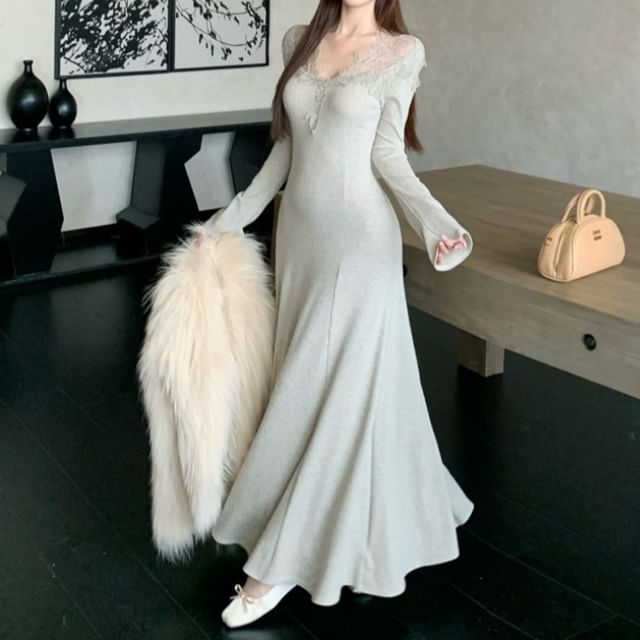 Long-Sleeve V-Neck Plain Lace Panel Maxi A-Line Dress