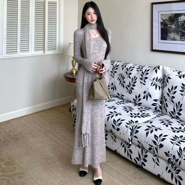 Long-Sleeve Scoop Neck Melange Maxi Sheath Knit Dress
