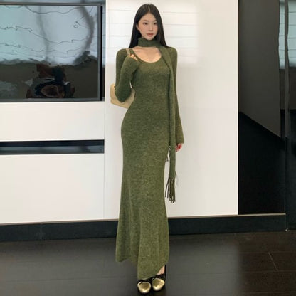 Long-Sleeve Scoop Neck Melange Maxi Sheath Knit Dress