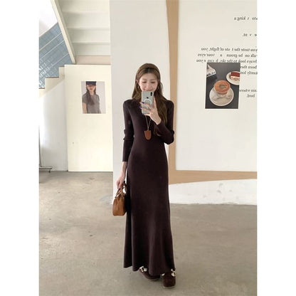 Long-Sleeve V-Neck Maxi A-Line Knit Dress