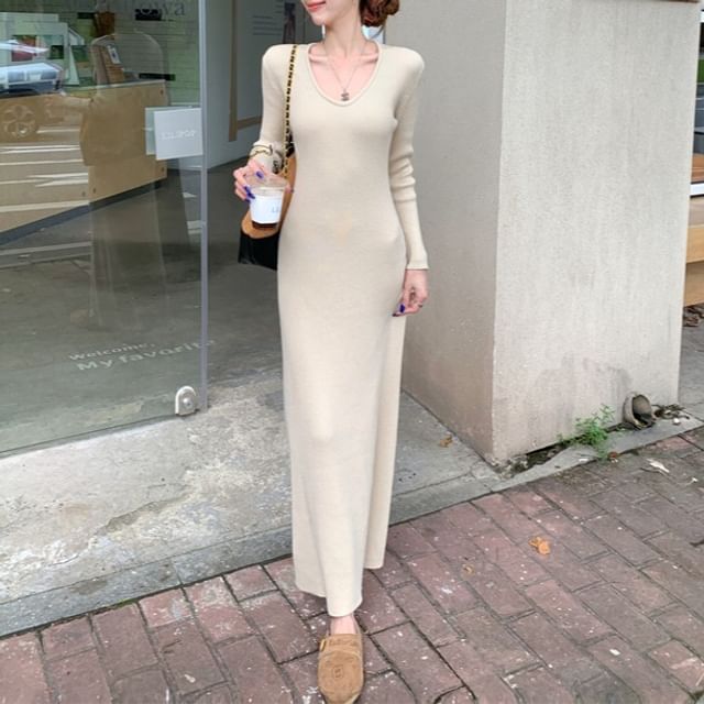 Long-Sleeve V-Neck Maxi A-Line Knit Dress