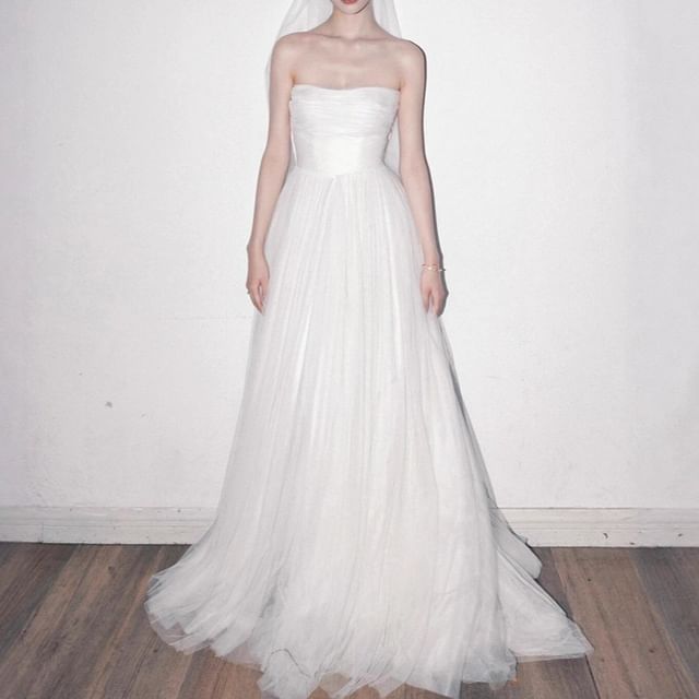 Plain Gathered Mesh A-Line Tube Wedding Gown