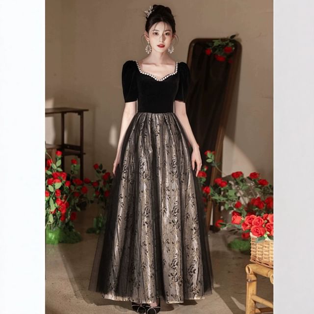 Short Sleeve Sweetheart Neck Patterned Print Beaded Trim Mesh Panel Velvet A-Line Evening Gown