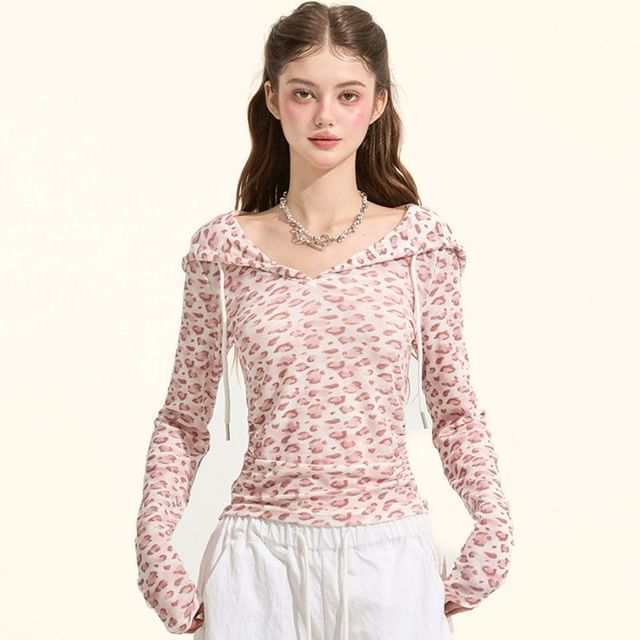 Leopard-Print V-Neck Fitted Long-Sleeve Hooded Tee