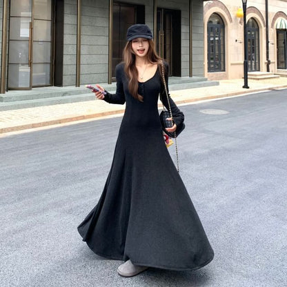 Long-Sleeve Scoop Neck Plain Maxi A-Line Dress