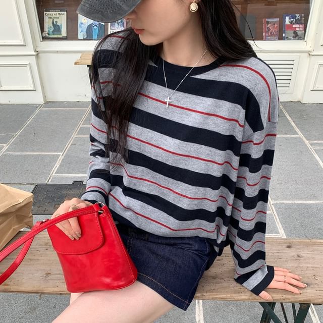 Crew Neck Striped Pullover with Long Sleeves