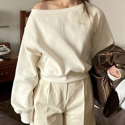 Asymmetric Single-Sleeve Sweatshirt in Solid Tone
