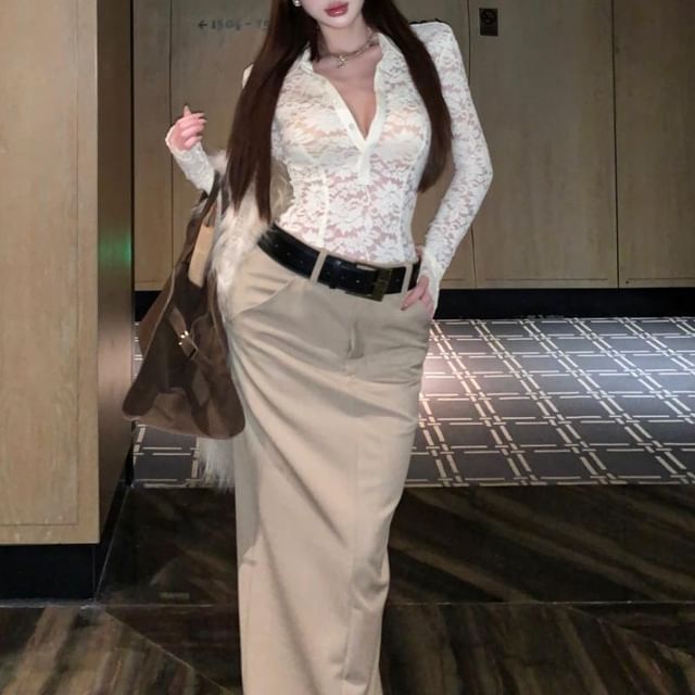 Lace-Trimmed Collared Top Paired with Flowing Maxi Skirt