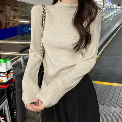 Mock Neck Pullover Knit Top in Solid Color