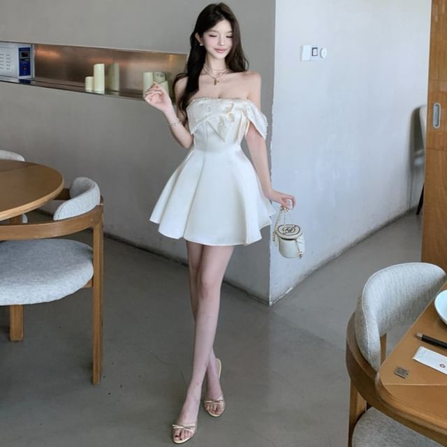 Strapless Plain Faux Pearl Bow Mini A-Line Cocktail Dress