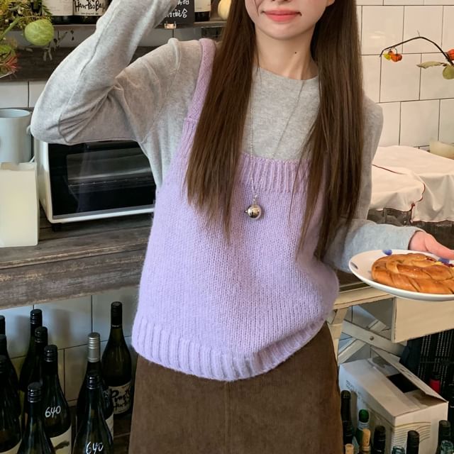 Crewneck Long-Sleeve Tee Paired with Sleeveless Knit