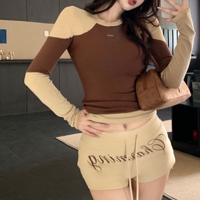 Two-Tone Crewneck Top with Long Sleeves