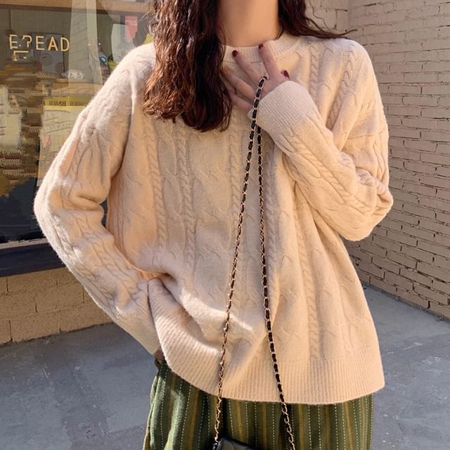 Classic Crew Neck Cable Knit Sweater