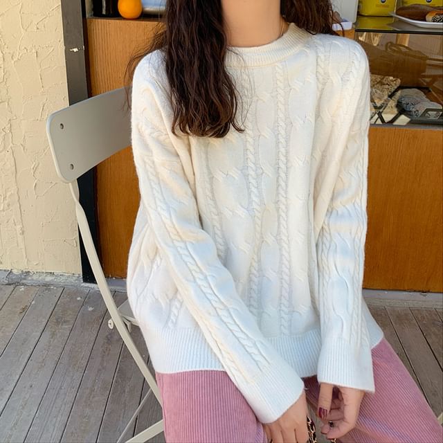 Classic Crew Neck Cable Knit Sweater