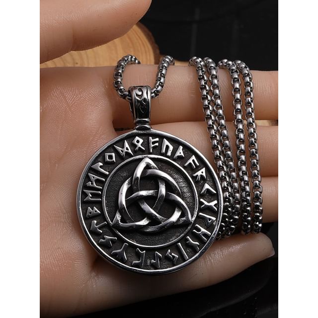 Disc Pendant / Box Chain Necklace