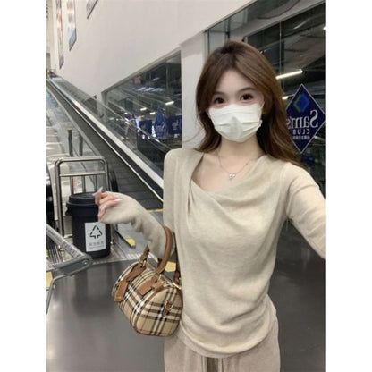 Asymmetrical Knit V-Neck Long Sleeve Top