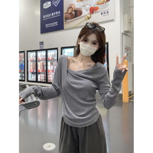 Asymmetrical Knit V-Neck Long Sleeve Top