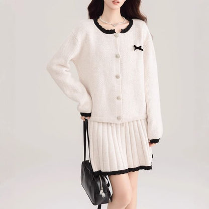 Set: Round Neck Contrast Trim Cardigan + High Waist Mini Pleated Skirt