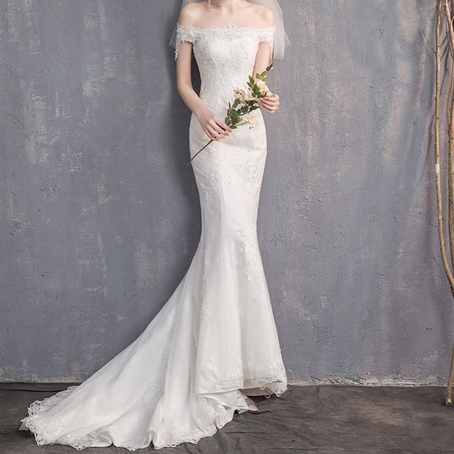Off-Shoulder Mermaid Lace Wedding Gown (Various Designs)