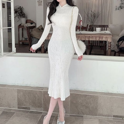 Long-Sleeve Stand Collar Plain Frog Buttoned Midi Sheath Knit Qipao