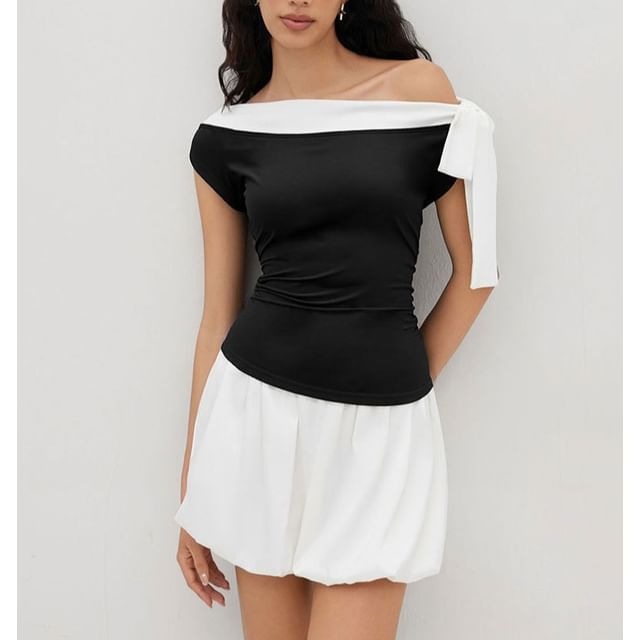 Color-Block Off-Shoulder Short-Sleeve Fitted Top