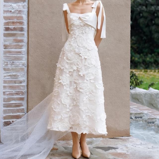 Tie-Shoulder Bow A-Line Lace Wedding Gown