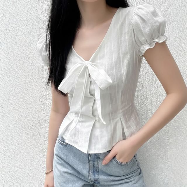 Chic Puff-Sleeve V-Neck Tie Front Plain Crop Blouse