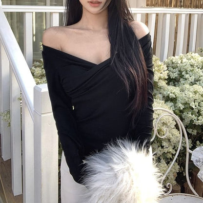 One-Shoulder Ruched Long Sleeve Tee